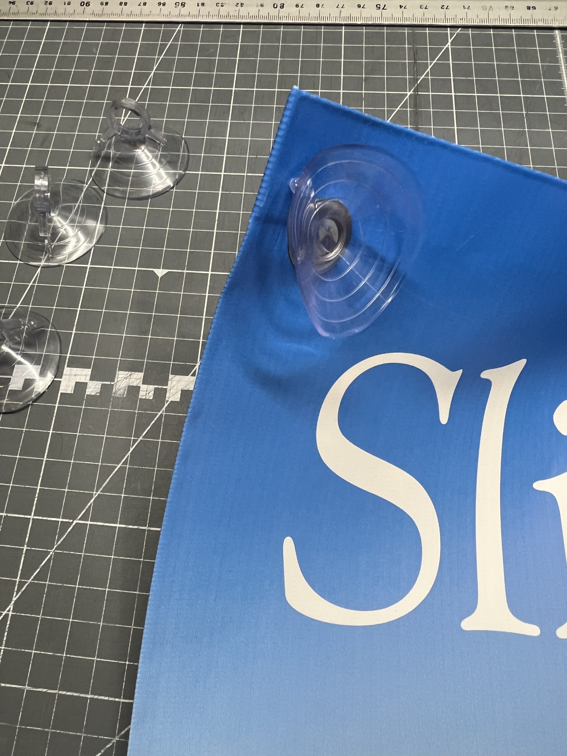 Window & Banner Suction Cups